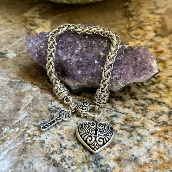 Silver Heart Key Charm Bracelet - Picture 7 of 11
